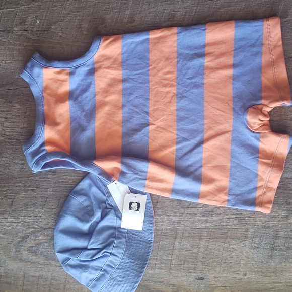 Specialty Baby onsie with hat, 18 month, NWT - Picture 6 of 8